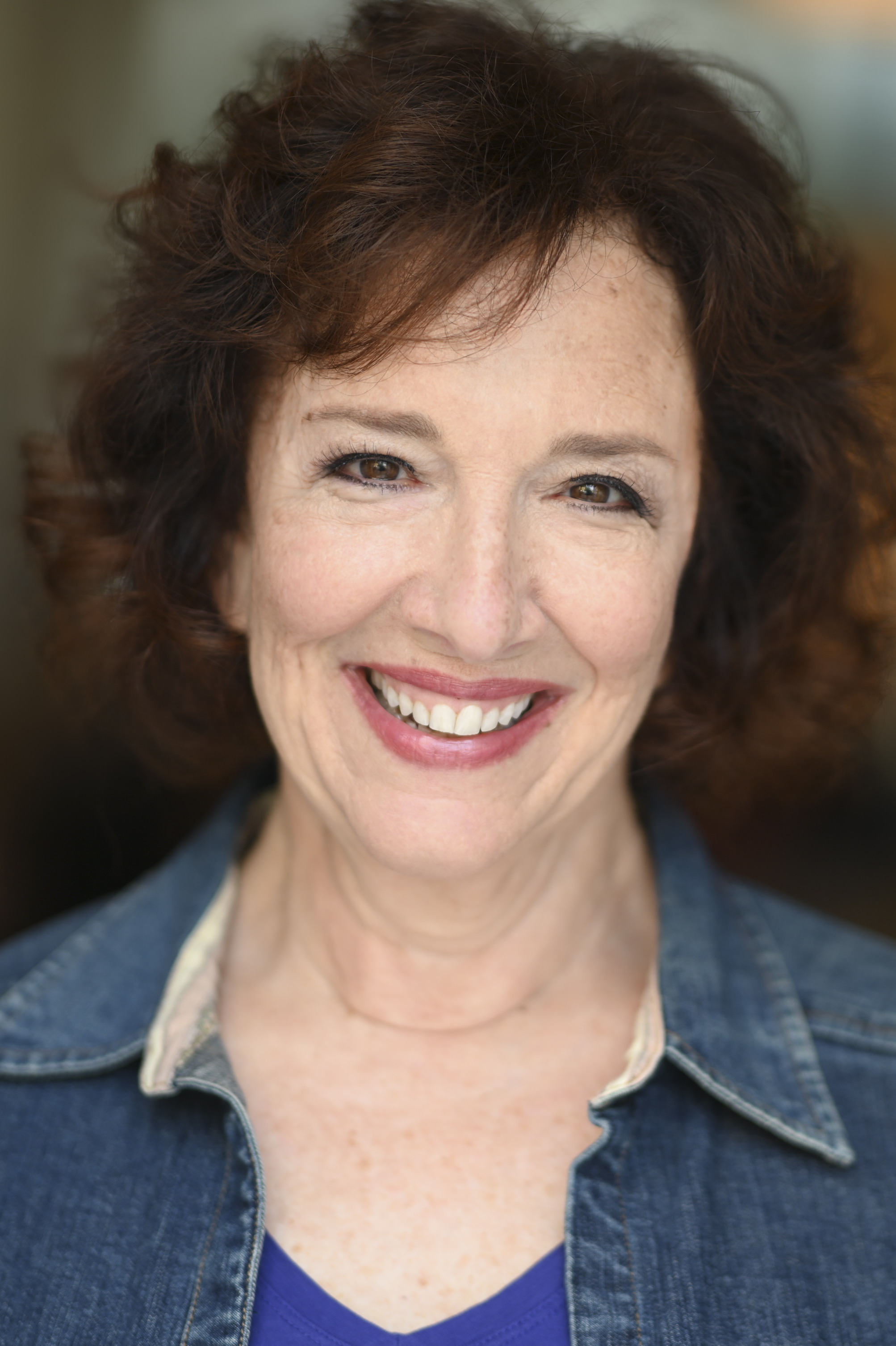 Nancy Evans Headshot
